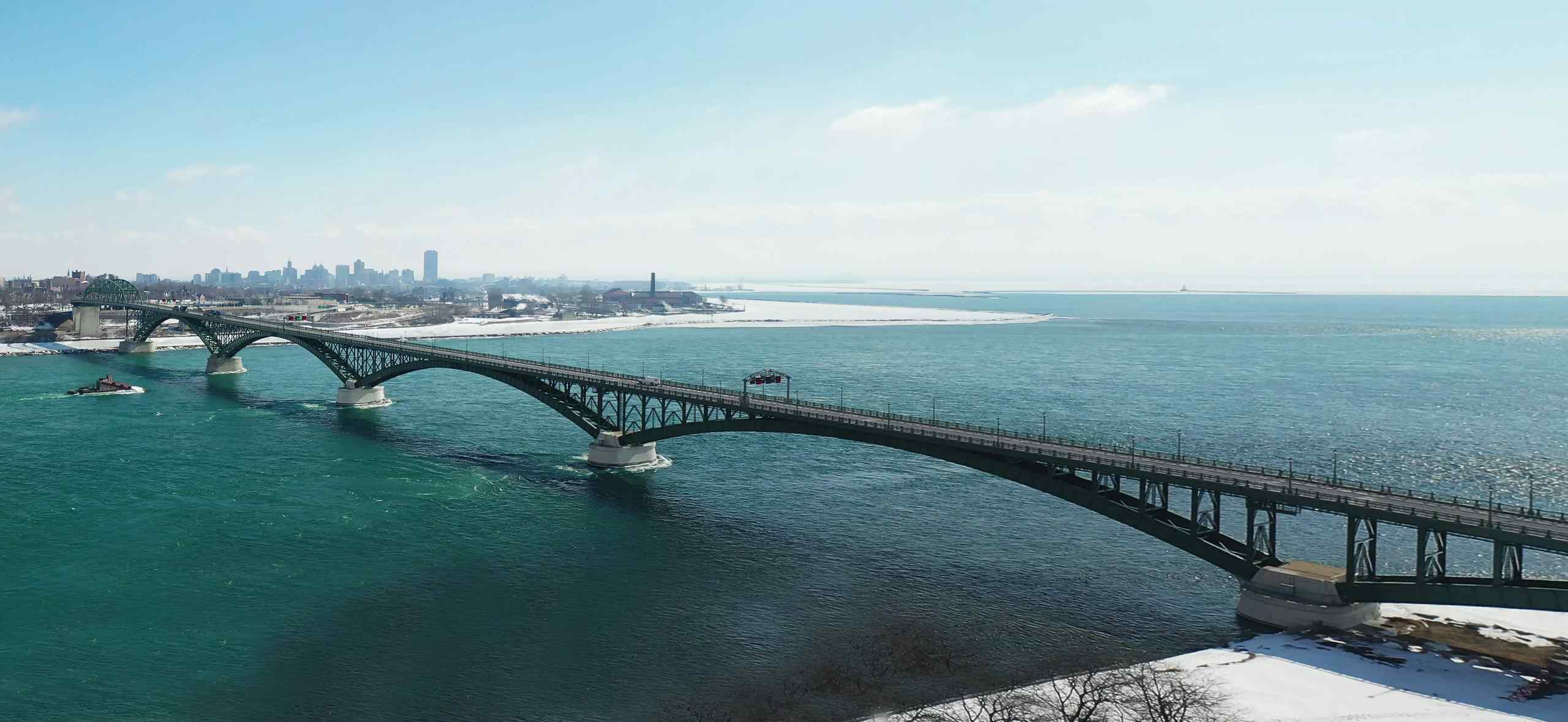 Peace Bridge, a major international crossing spanning the Niagara River between Fort Erie, Ontario, Canada and Buffalo, New York, USA.