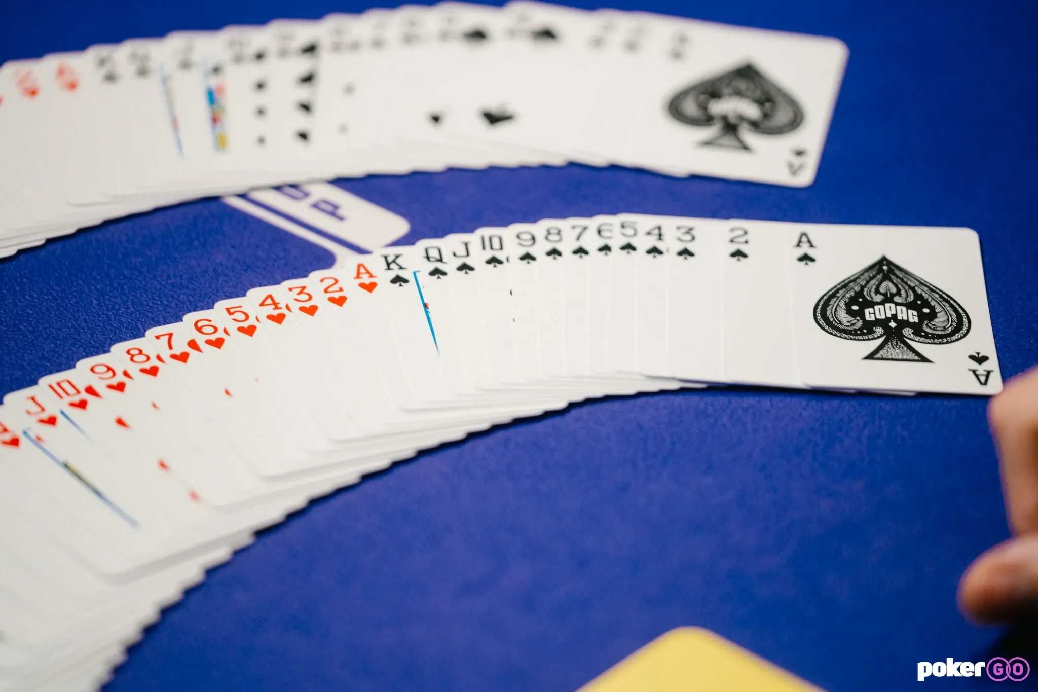 Online Poker vs Live Poker