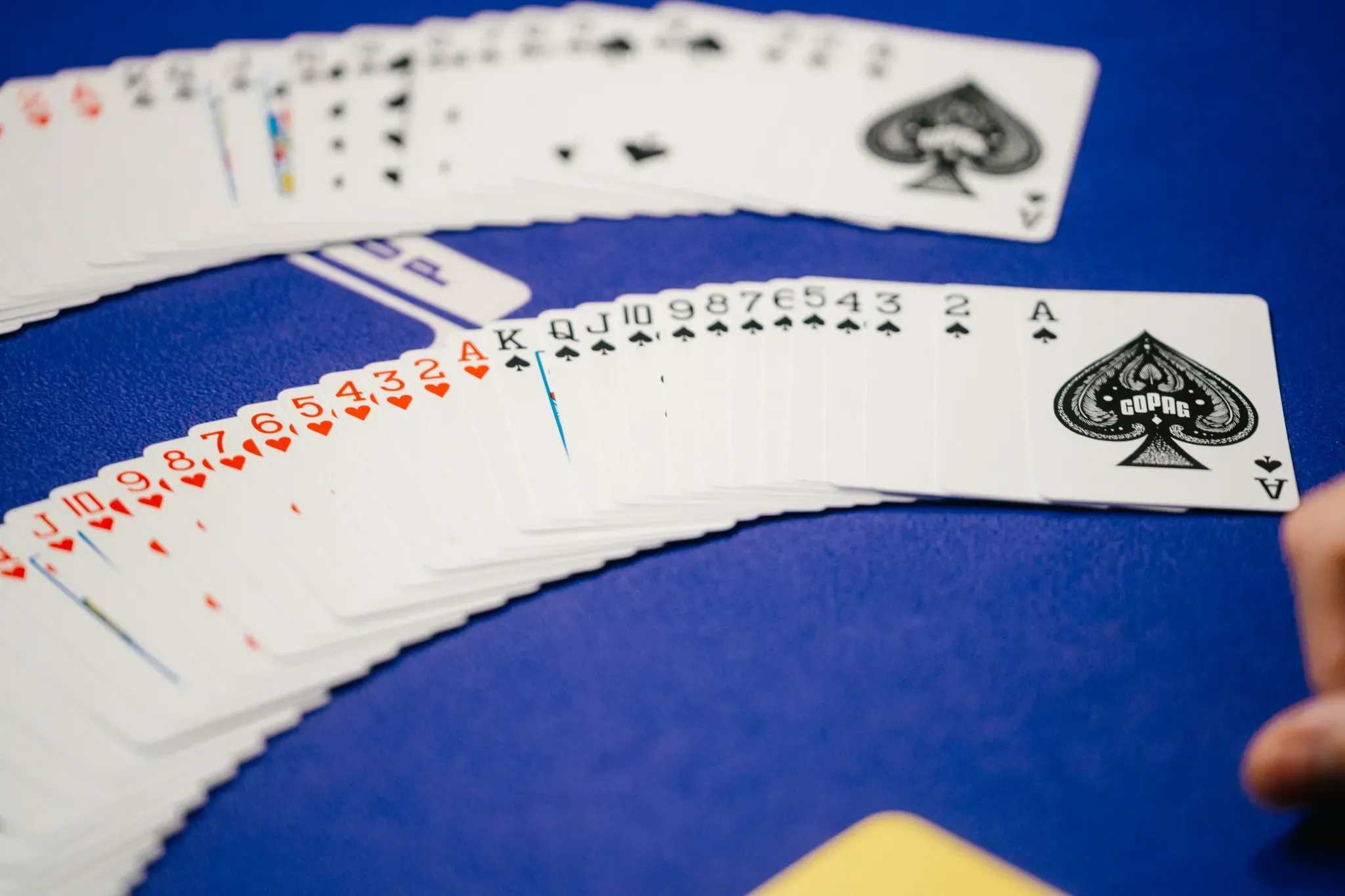Texas Hold'em vs Omaha Poker